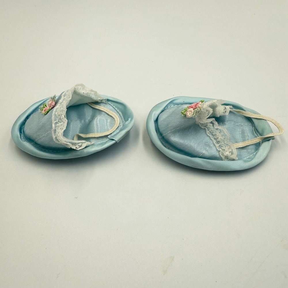 VTG Satin‎ Doll Slippers Lace Trim & Embroidered Roses– Baby Keepsake/Nursery - Picture 3 of 10
